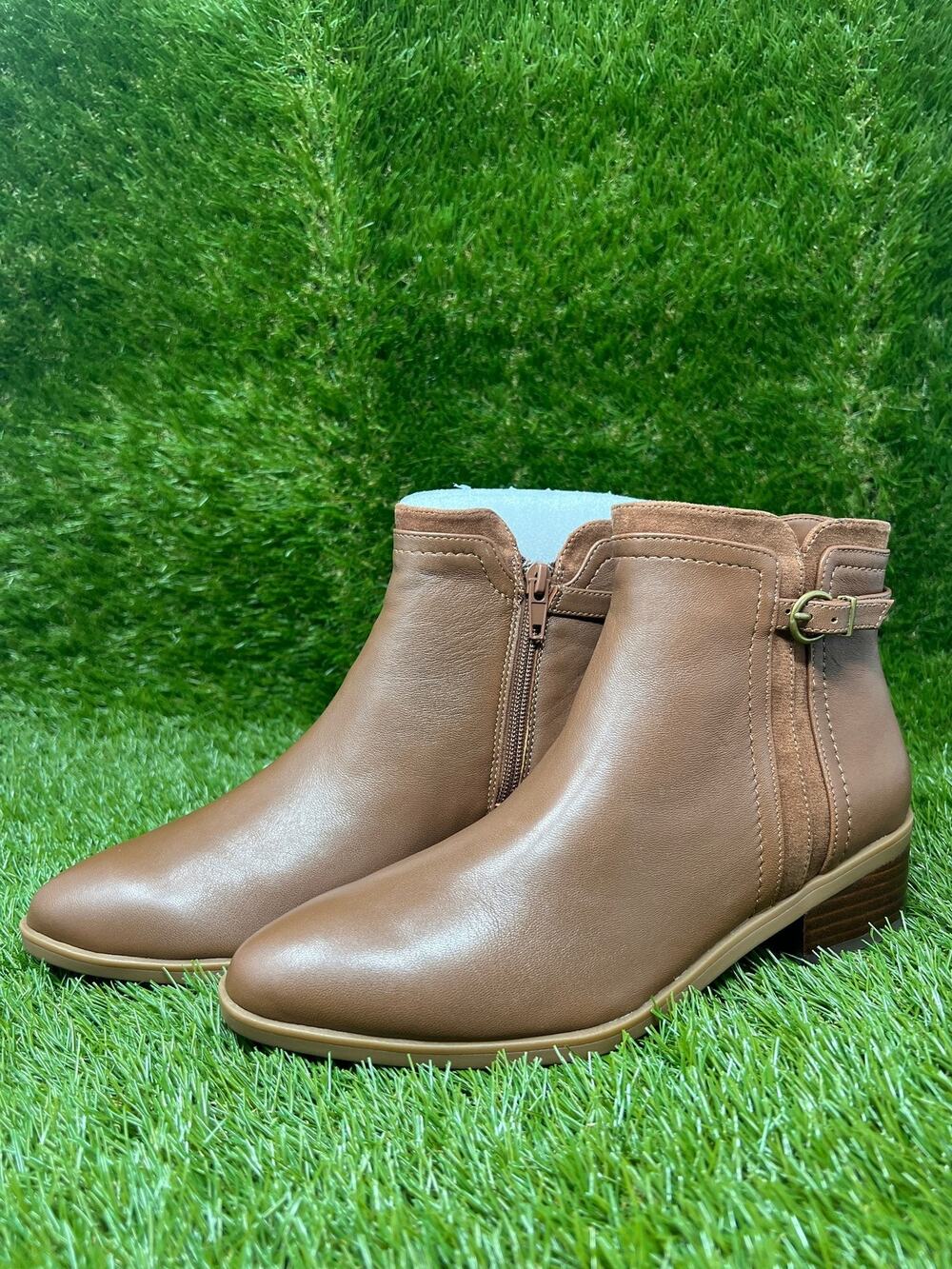Bella Vita Women's 7Wide Beatrice Camel Leather Ankle Boots